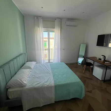 Nika Partenope 3*