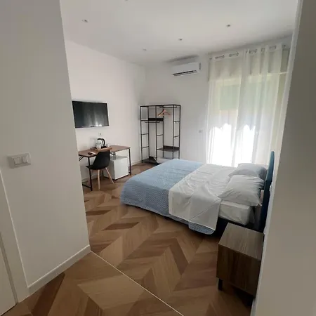 Bed & Breakfast Nika Partenope 3*